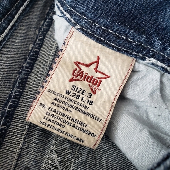 L.A. Idol Size 3 Dark Wash Denim Capri Jeans Cropped Flap Button Pocket 28" W - Picture 4 of 7